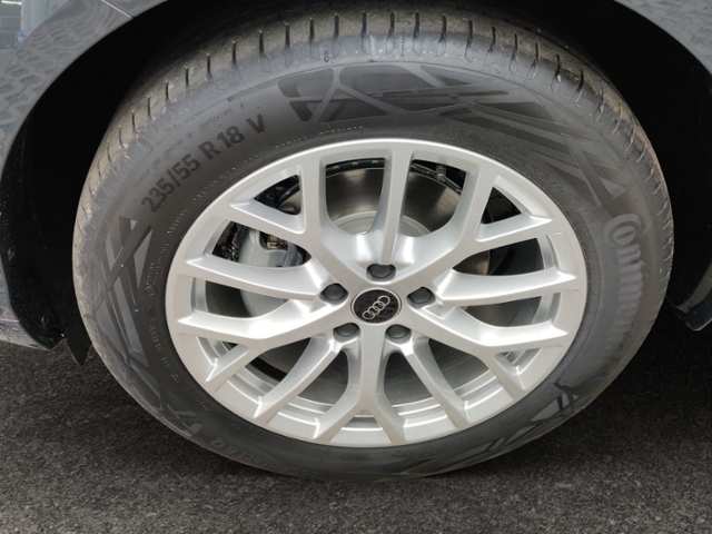 Q3 SUV TFSI 110 kW S tronic Klima LED Navi Alu
