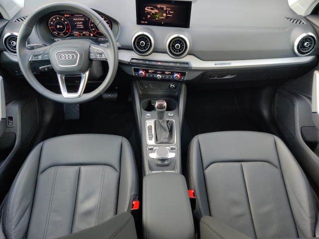 Q2 35 TFSI 150PS S tronic S-Line Matrix AHK