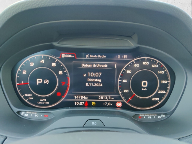 Q2 35 TFSI 150PS S tronic S-Line Matrix AHK