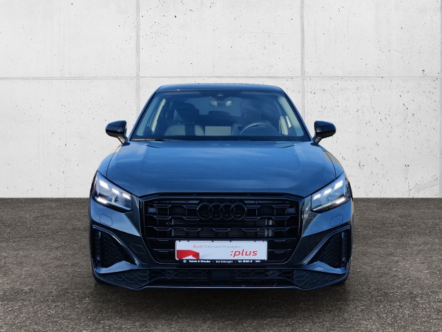 Q2 35 TFSI 150PS S tronic S-Line Matrix AHK