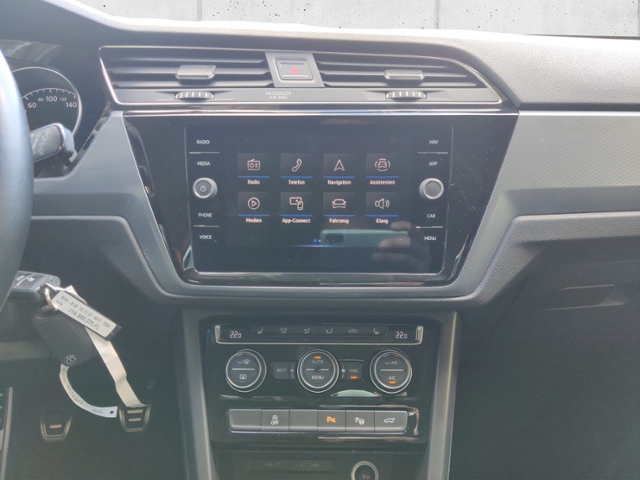 Touran 2.0 TDI Active  Rear View Light Assist AC