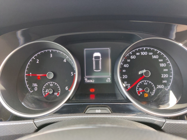 Touran 2.0 TDI Active  Rear View Light Assist AC