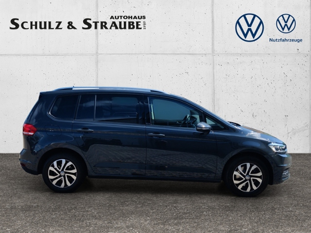 Touran 2.0 TDI Active  Rear View Light Assist AC