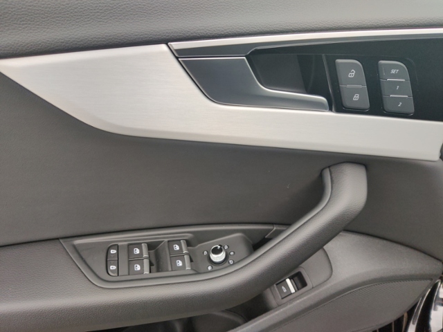 A4 Avant S line 40 TFSI quattro MATRIX