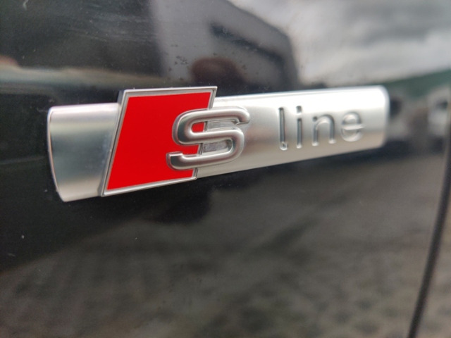 A4 Avant S line 40 TFSI quattro MATRIX
