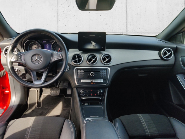 CLA 200 Shooting Brake Urban LED NAVI ATTENTION 
