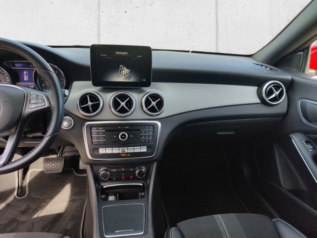 CLA 200 Shooting Brake Urban LED NAVI ATTENTION 