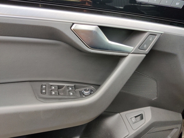 Touareg 3.0 V6 TDI Elegance  4Motion Rear View L