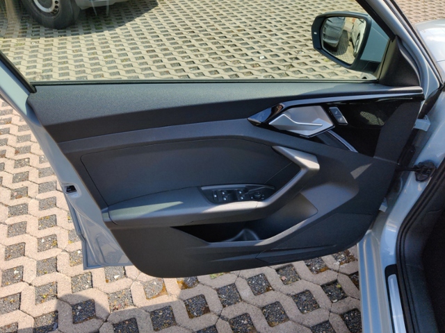 A1 25 Sportback 1.0 TFSI advanced
