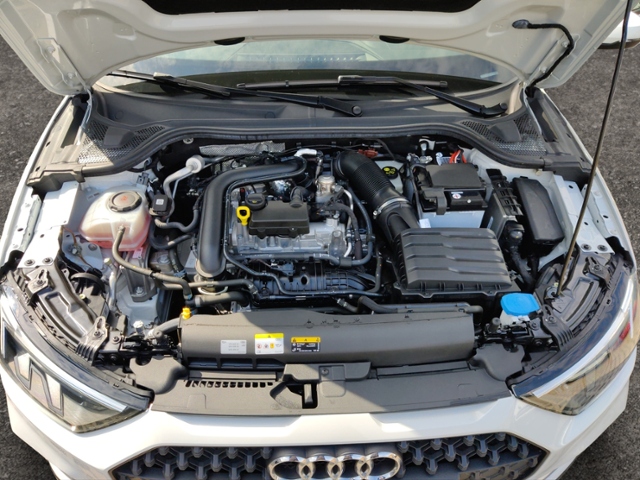 A1 25 citycarver 1.0 TFSI