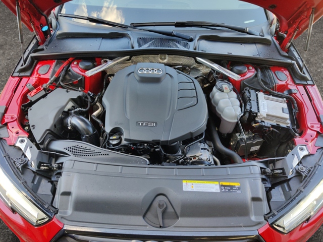A4 35 TFSI Avant sport  S-Line Matrix AHK
