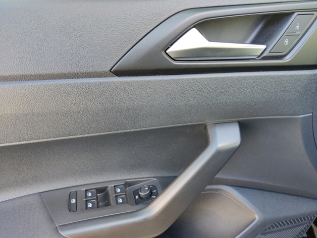 Polo 1.0  Klima LED Vordersitze beheizbar DAB+