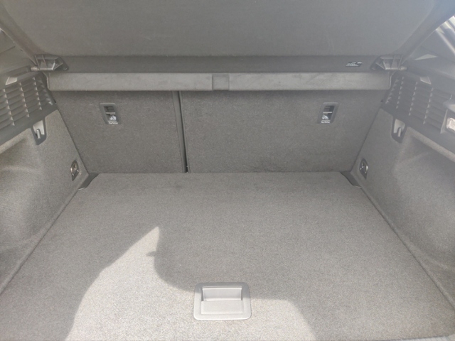 Q2 35 1.5 TFSI S line  MATRIX AHK