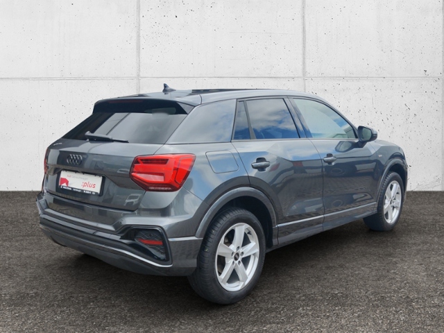 Q2 35 1.5 TFSI S line  MATRIX AHK