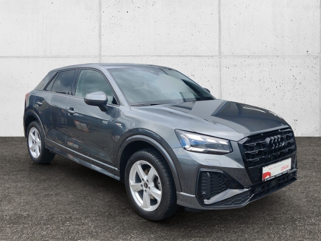 Q2 35 1.5 TFSI S line  MATRIX AHK
