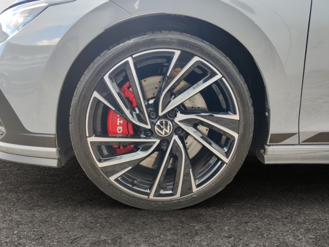 Golf VIII 2.0 TSI GTI Clubsport  Rear View DCC L