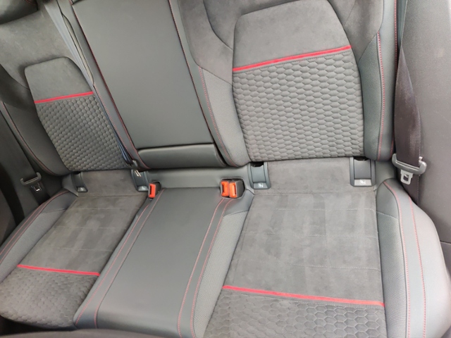 Golf VIII 2.0 TSI GTI Clubsport  Rear View DCC L