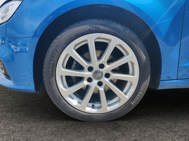 A3 Sportback 35 TFSI design  XENON LEDER AHK