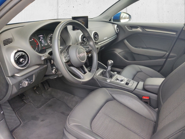 A3 Sportback 35 TFSI design  XENON LEDER AHK