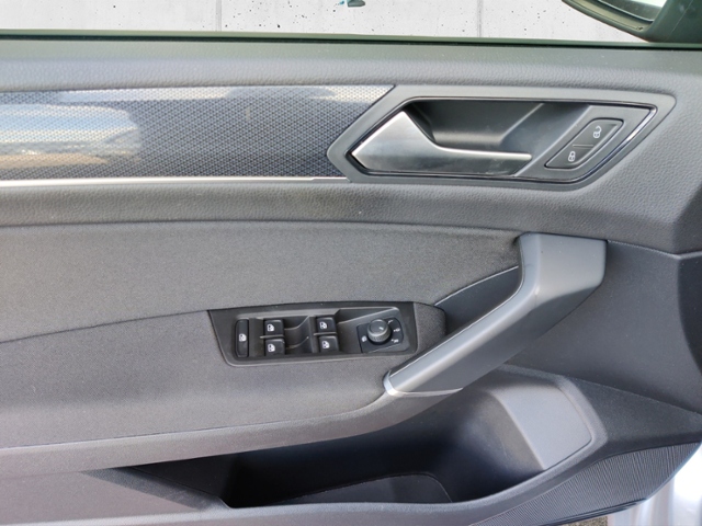 Touran 1.5 TSI United  LED ACC PDC NAVI AHZ