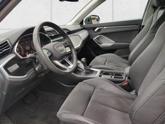 Q3 40 2.0 TFSI quattro  MATRIX RFK