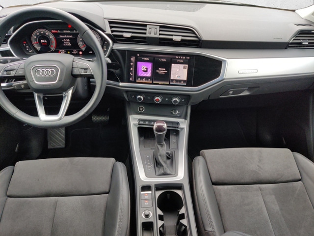 Q3 40 2.0 TFSI quattro  MATRIX RFK