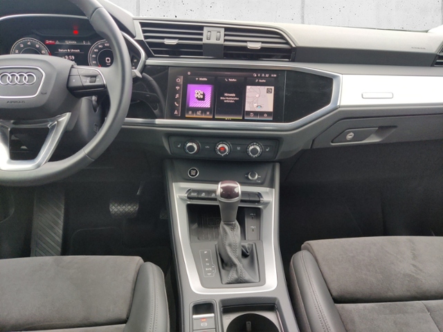 Q3 40 2.0 TFSI quattro  MATRIX RFK