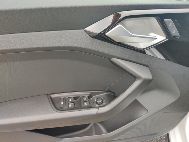 A1 30 Sportback 1.0.TFSI  LED ACC
