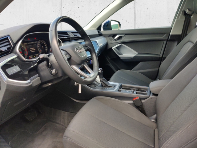 Q3 35 2.0 TDI quattro advanced  LED STHZ