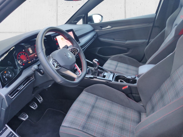 Golf VIII 2.0 TSI GTI  Rear View Dynamic Light A