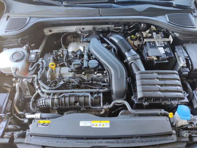 Golf VIII 1.5 TSI Life (EURO 6d) KLIMA LED ALU