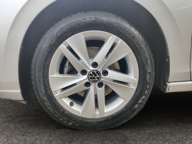Golf VIII 2.0 TDI Life  LED Lane Assist PDC Lenk