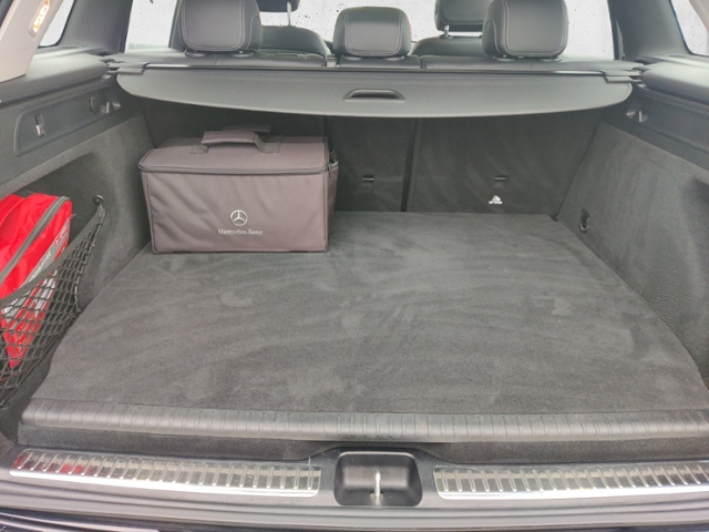 GLC 300 de 4Matic  LED HEAD-UP DISPLAY Panoramad