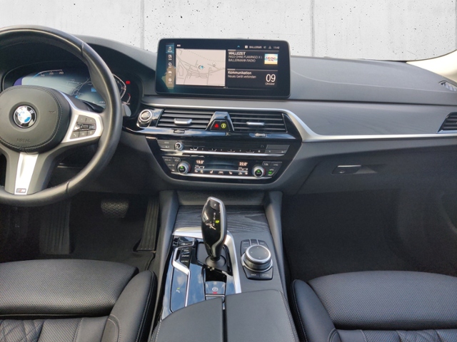 530 i xDrive  BMW Live Cockpit Professional LED