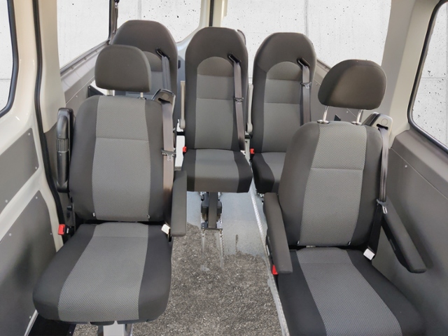 Crafter 35 2.0 TDI Trendline L2H2 Kombi 7 Sitze 