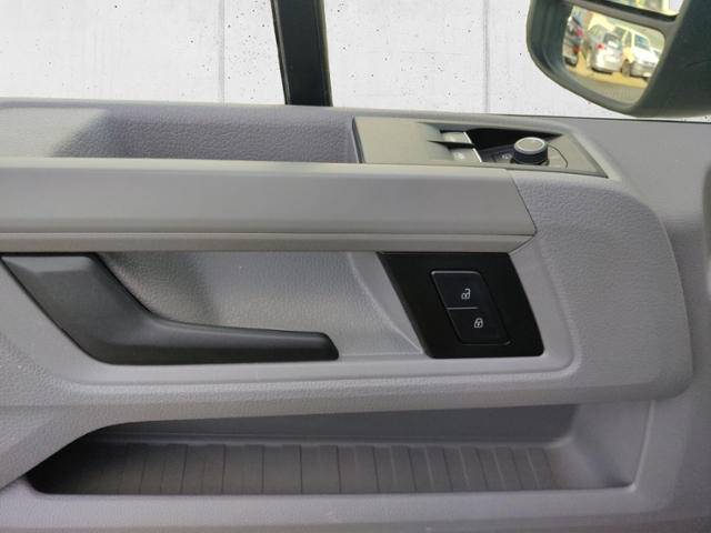 Crafter 35 2.0 TDI Trendline L2H2 Kombi 7 Sitze 