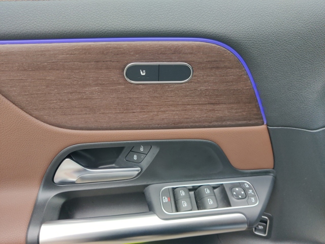 GLA 250 Progressive 4Matic  LED NAVI LEDER ALU