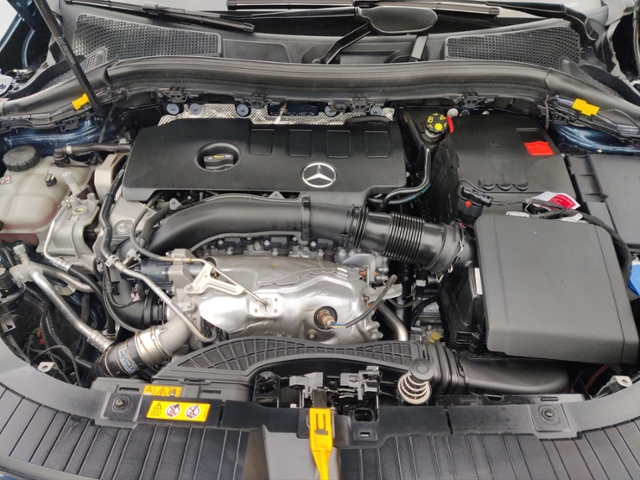 GLA 250 Progressive 4Matic  LED NAVI LEDER ALU