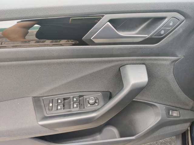 T-Roc 1.5 TSI Sport (EURO 6d) KLIMA LED NAVI ALU