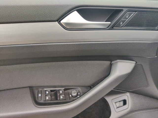 Passat Variant 2.0 TDI LED Light Assist NAVI PDC