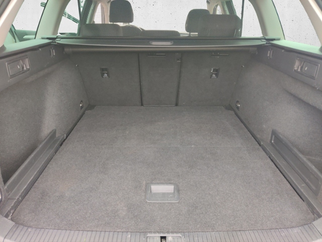 Passat Variant 2.0 TDI LED Light Assist NAVI PDC