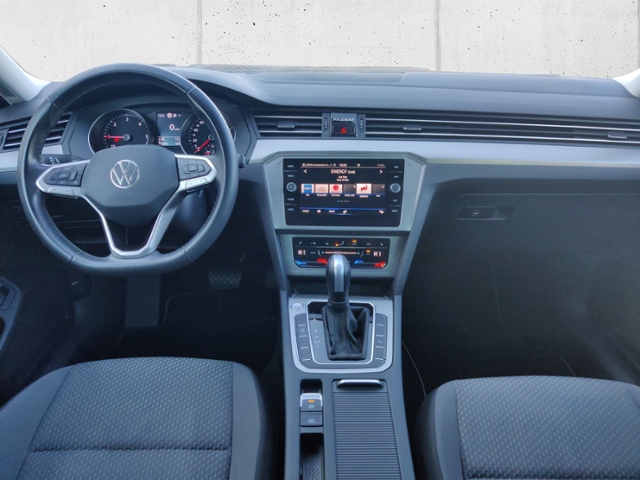 Passat Variant 2.0 TDI Light Assist Navigationss