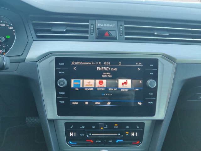 Passat Variant 2.0 TDI Light Assist Navigationss