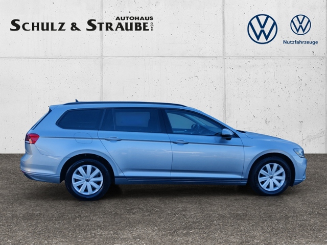 Passat Variant 2.0 TDI Light Assist Navigationss
