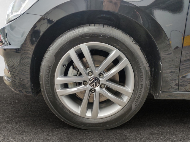 Touran 1.5 TSI Comfortline  Rear View Side Assis