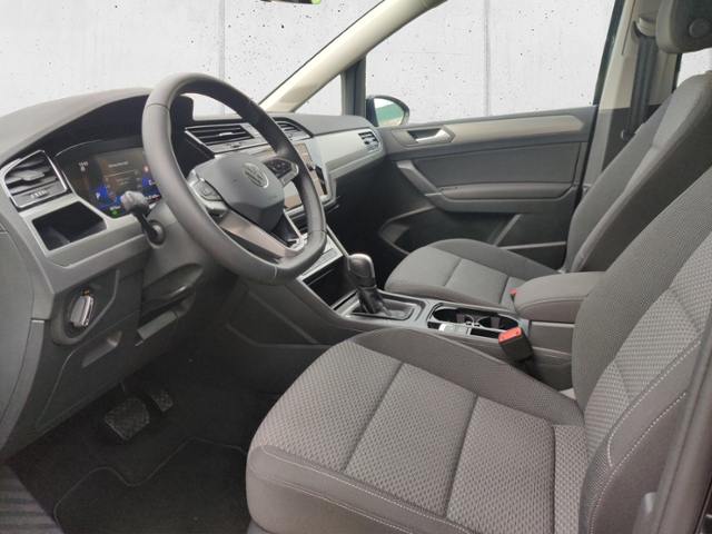 Touran 1.5 TSI Comfortline  Rear View Side Assis