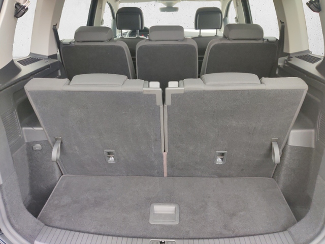 Touran 1.5 TSI Comfortline  Rear View Side Assis