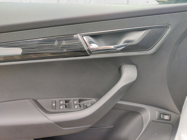 Karoq 1.5 TSI ACT Style REAR VIEW DRIVING MODE