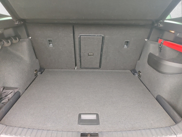 Karoq 1.5 TSI ACT Style REAR VIEW DRIVING MODE