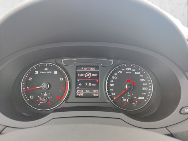 Q3 2.0 TFSI quattro XENON NAVI